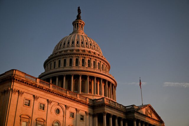 U.S. CAPITOL BUILDING WASHINGTON